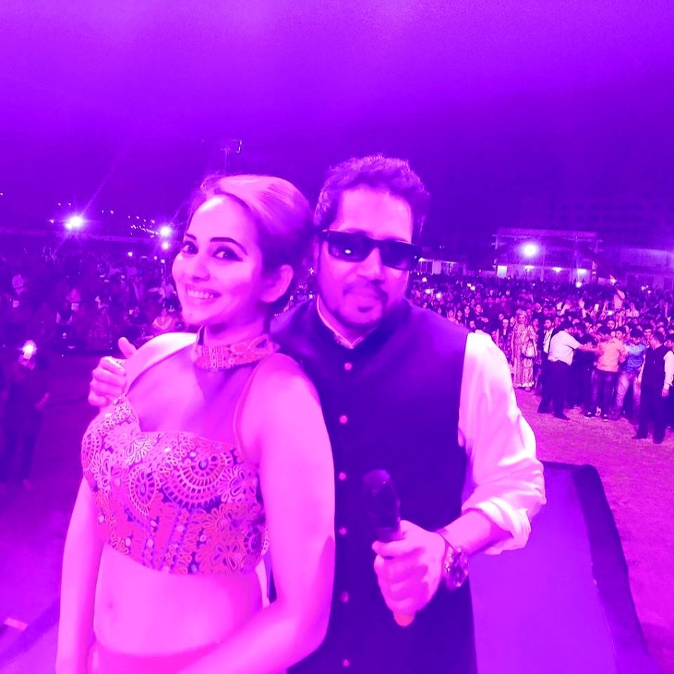famous female singer vadodara